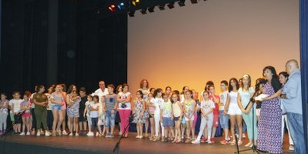 (06/06/2017) Más de 180 alumnos desde Educación Infantil hasta Bachillerato de Sevilla han participado en la 24 edición de la Muestra de Teatro Escolar, que se ha clausurado esta mañana