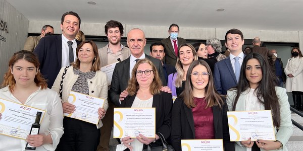 El Ayuntamiento reconoce la labor investigadora de 12 jóvenes de Sevilla en su estrategia de impulso a la cultura científica y su peso en la economía local