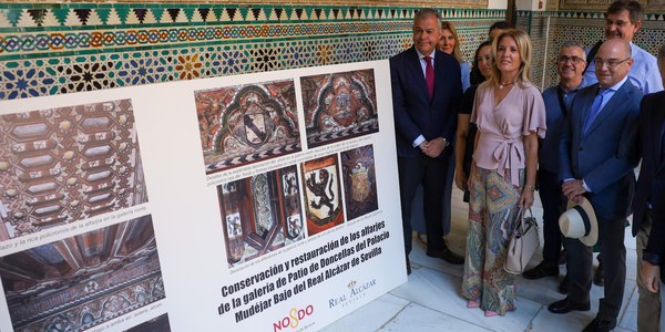 El alcalde Sanz presenta la restauración de los alfarjes del Patio de las Doncellas del Real Alcázar