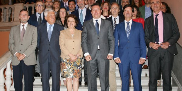 El Ayuntamiento forja un trabajo conjunto con el empresariado sevillano para aprovechar las oportunidades de inversión en múltiples ámbitos económicos aparejadas a la cumbre de la WTTC