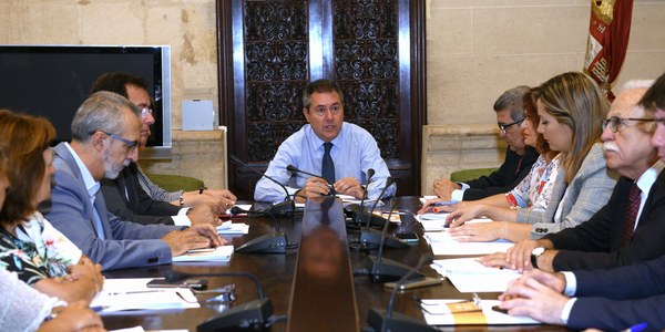 Puesta en marcha el plan integral de Torreblanca con la primera sesión de trabajo entre administraciones y las distintas áreas municipales