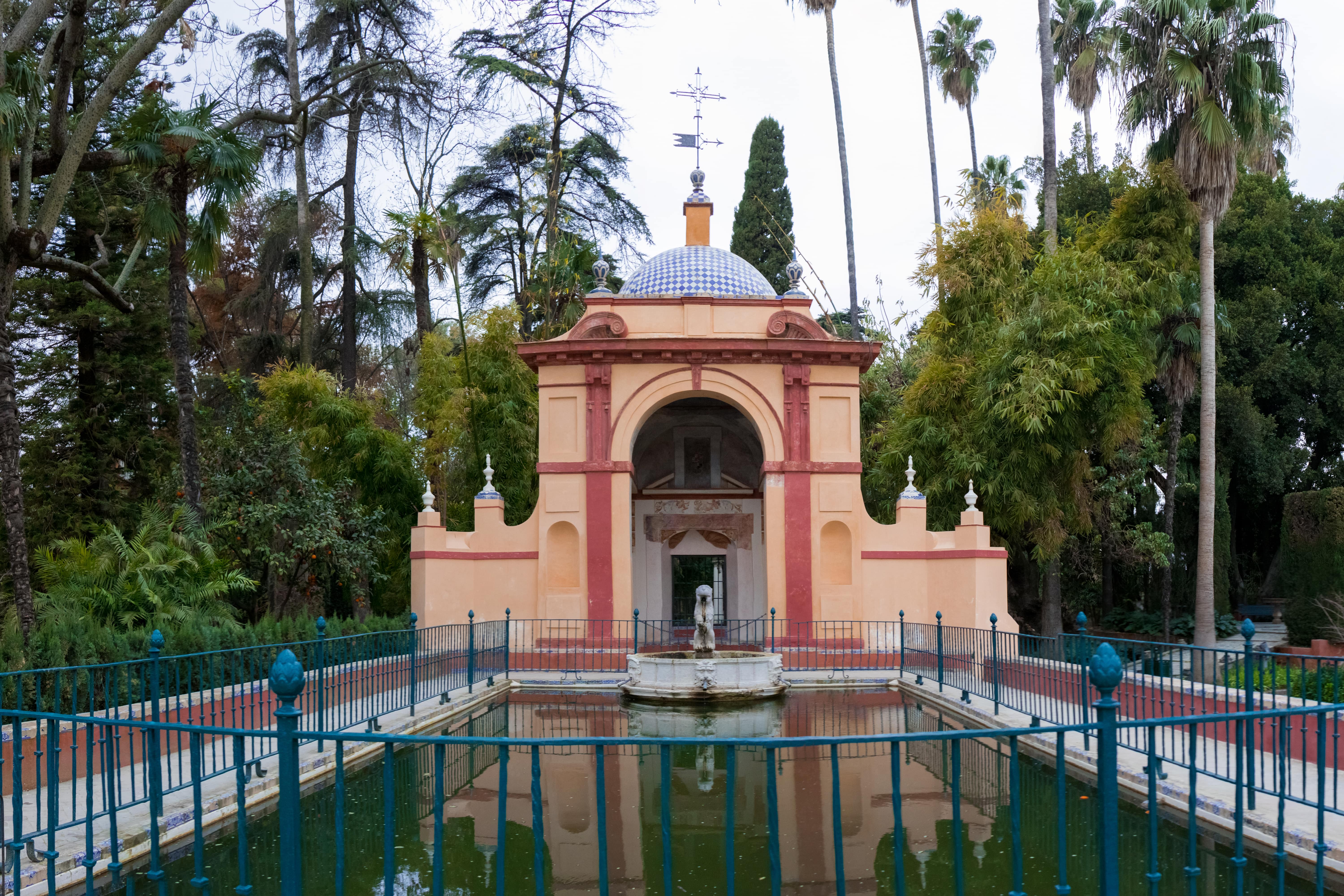 Estanque - Jardinería Plaza estanque de agua con piedra natural