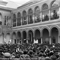 Primera visita oficial a Sevilla de Juan Carlos y Sofía como Reyes de España. Marzo de 1976 ©ICAS-SAHP, Fototeca Municipal de Sevilla, fondo Serafín