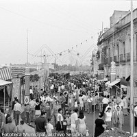 23. Calle Betis en horas vespertinas. Década de 1970. ©ICAS-SAHP, Fototeca Municipal, archivo Serafín.