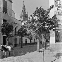 23. Barreduela de la Plaza de la Alianza. 1930 ca. ©ICAS-SAHP, Fototeca Municipal de Sevilla, fondo Serrano