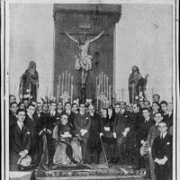 Reproducción fotográfica de la portada de ABC de Madrid que recoge la noticia de la constitución de la Hermandad de Los Estudiantes. 17 de noviembre de 1924 ©ICAS-SAHP, Fototeca Municipal de Sevilla, fondo Serrano