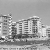 Calle Virgen de la Antigua y calle Monte Carmelo. Ca. 1960 ©ICAS-SAHP, Fototeca Municipal de Sevilla, archivo Serrano