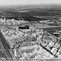 30. Vista aérea del Polígono San Pablo. 1969 ©ICAS-SAHP, Archivo Municipal de Sevilla, Centro Municipal Documentación Histórica